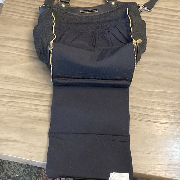 PETUNIA PICKLE BOTTOM BLACK CARRYALL - Picture 7 of 17